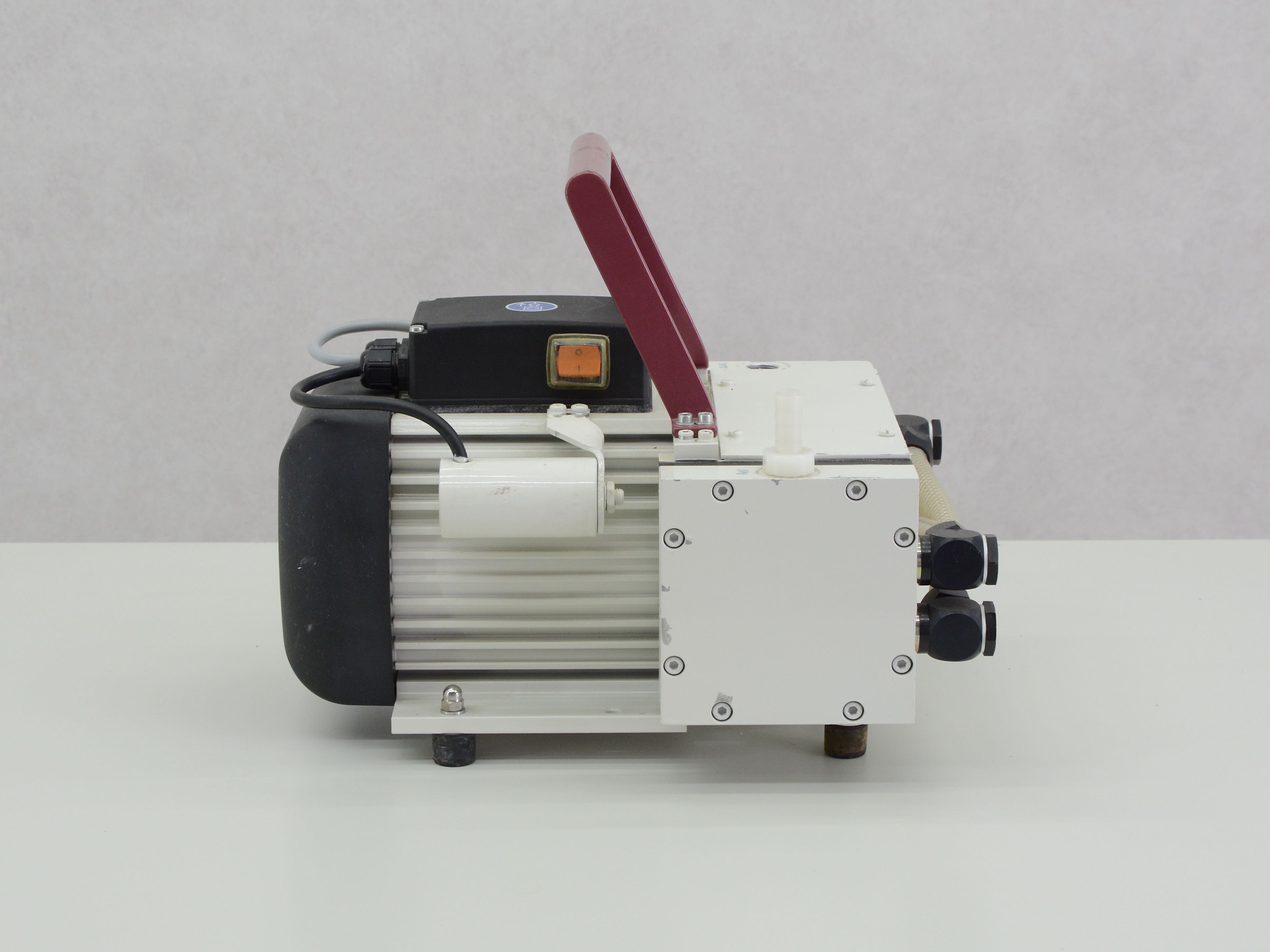 Compressore Pompa A Vuoto A Membrana KNF Neuberger PU1372-N026-2.02, Usato Ma In Buone Condizioni