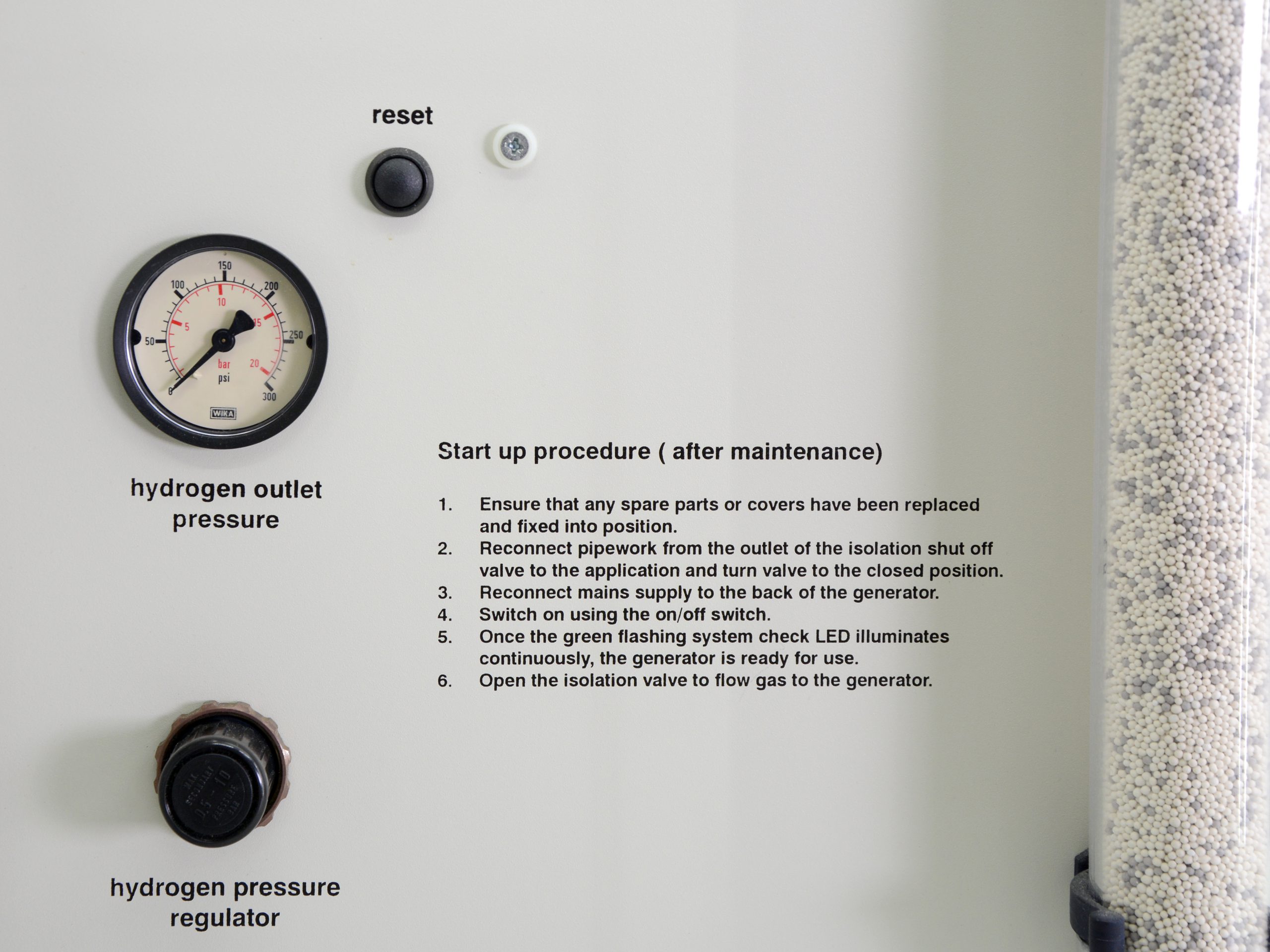 Générateur de gaz d'hydrogène Domnick Hunter™ Débit : 510 ml/min.  Générateurs de gaz