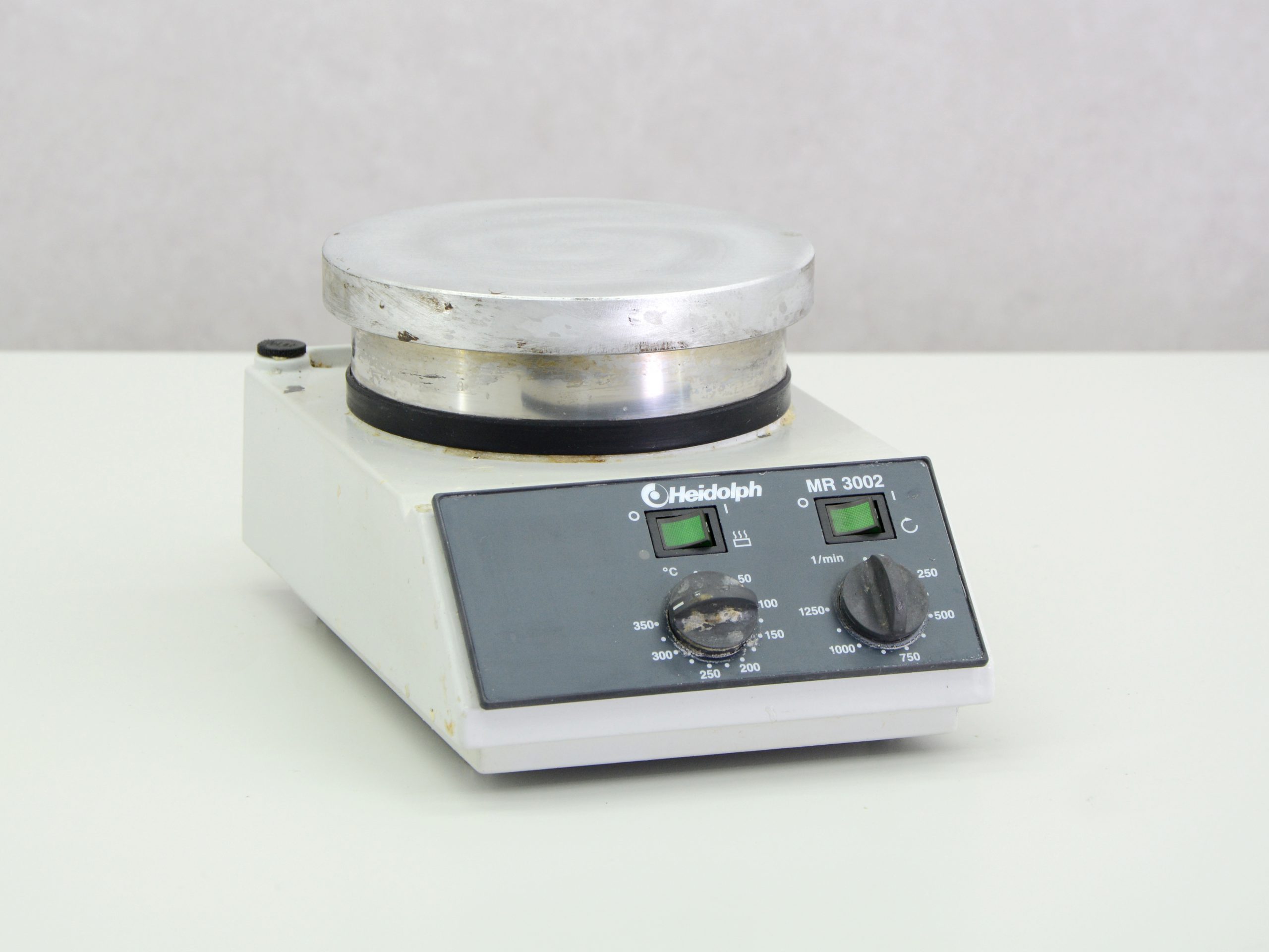 5605 Heidolph MR3002 01